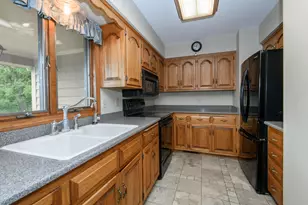 S29W29210 Wayne Keith Cir, Genesee, WI 53188 - Photo 18