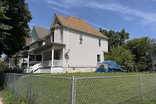 1906 N 33rd St, Milwaukee, WI 53208 - Photo 2