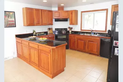 2300  Maple Rd, Grafton, WI 53024 - Photo 4