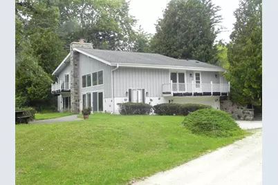 2300  Maple Rd, Grafton, WI 53024 - Photo 8