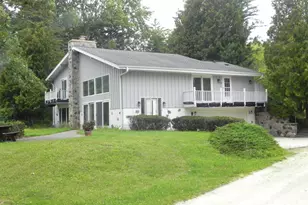 2300 Maple Rd, Grafton, WI 53024 - Photo 8