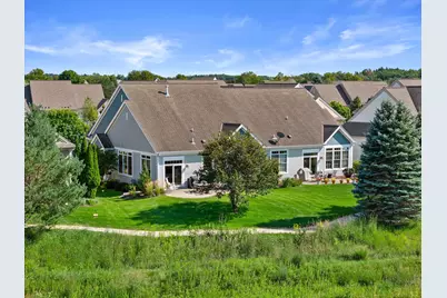 1758  Bess Ct, Oconomowoc, WI 53066 - Photo 8