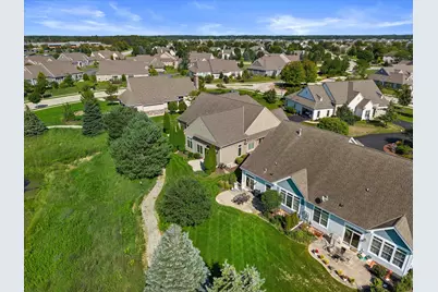 1758  Bess Ct, Oconomowoc, WI 53066 - Photo 6