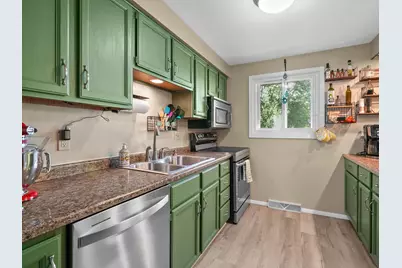 1668  Atlanta Cir, Manitowoc, WI 54220 - Photo 18