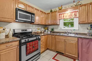 82 Jewell Dr, Williams Bay, WI 53191 - Photo 2