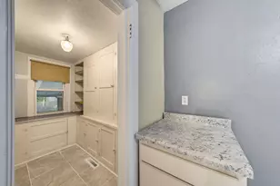 1021 Wilson Ave, Sheboygan, WI 53081 - Photo 12