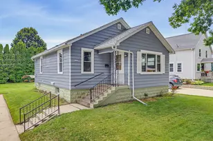 1021 Wilson Ave, Sheboygan, WI 53081 - Photo 2