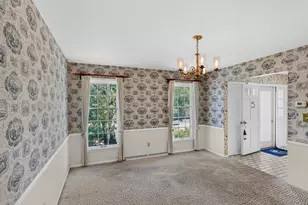 18075 Whipple Tree Ct, Brookfield, WI 53045 - Photo 8