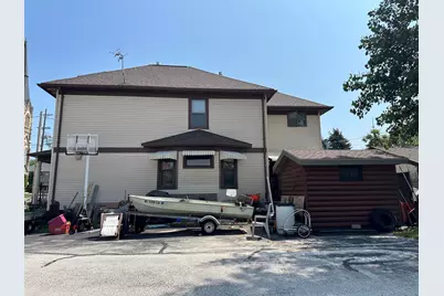 811  State St, Manitowoc, WI 54220 - Photo 4