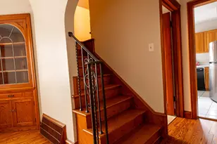 2077 S 107th St, West Allis, WI 53227 - Photo 8