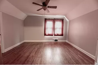 2077 S 107th St, West Allis, WI 53227 - Photo 14