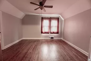 2077 S 107th St, West Allis, WI 53227 - Photo 14