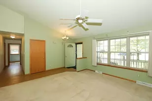 6652 S Scenic Ct, Franklin, WI 53132 - Photo 2