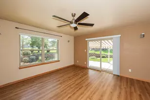 6652 S Scenic Ct, Franklin, WI 53132 - Photo 12