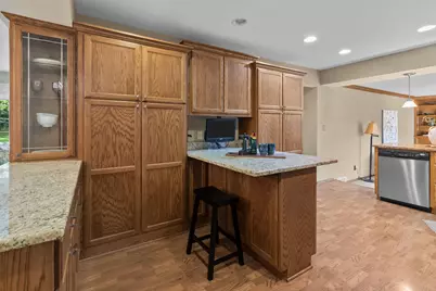 S25W27059  Winnebago Way, Waukesha, WI 53188 - Photo 14