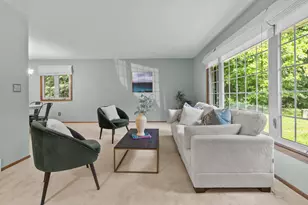 S25W27059 Winnebago Way, Waukesha, WI 53188 - Photo 6
