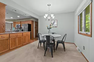 S25W27059 Winnebago Way, Waukesha, WI 53188 - Photo 10