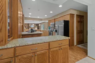 S25W27059 Winnebago Way, Waukesha, WI 53188 - Photo 12
