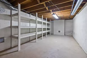 S25W27059 Winnebago Way, Waukesha, WI 53188 - Photo 32
