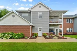 691 W Dekora St, Saukville, WI 53080 - Photo 2