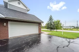 691 W Dekora St, Saukville, WI 53080 - Photo 18