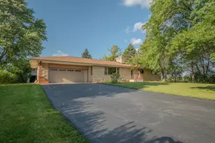 N124W18420 Lovers Ln, Germantown, WI 53022 - Photo 2
