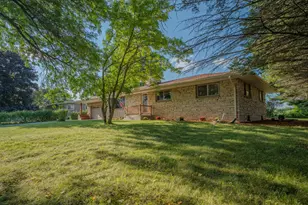 N124W18420 Lovers Ln, Germantown, WI 53022 - Photo 4