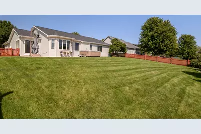 8313  Whitetail Dr, Racine, WI 53406 - Photo 6