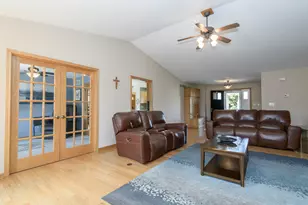 8313 Whitetail Dr, Racine, WI 53406 - Photo 12