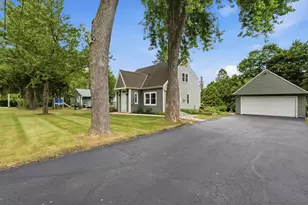 202 S Highland Ave, Thiensville, WI 53092 - Photo 24