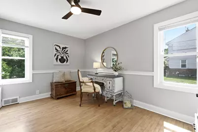 202 S Highland Ave, Thiensville, WI 53092 - Photo 12
