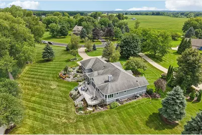 1223 N Laurel Ln, Summit, WI 53066 - Photo 8
