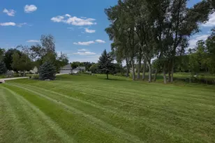 1223 N Laurel Ln, Summit, WI 53066 - Photo 48