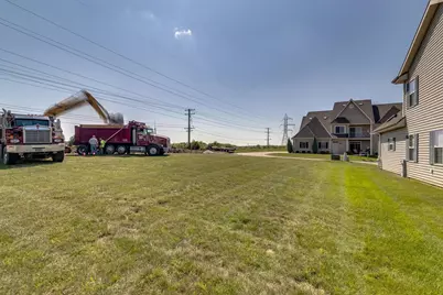1321  Niagara St, Waukesha, WI 53186 - Photo 4
