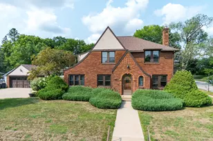 1529 Cass St, La Crosse, WI 54601 - Photo 1