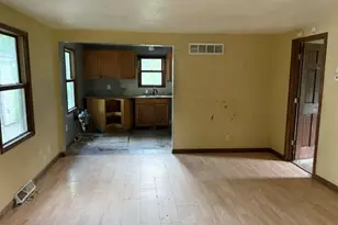 7105 Old Spring St, Racine, WI 53406 - Photo 14