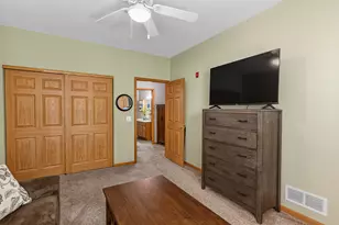460 N Silverbrook Dr, West Bend, WI 53090 - Photo 18