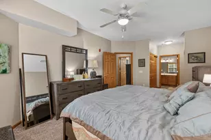 460 N Silverbrook Dr, West Bend, WI 53090 - Photo 16