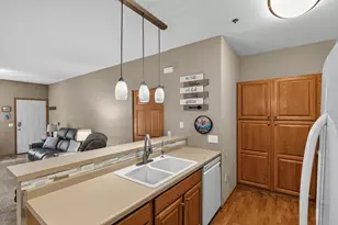 460 N Silverbrook Dr, West Bend, WI 53090 - Photo 8