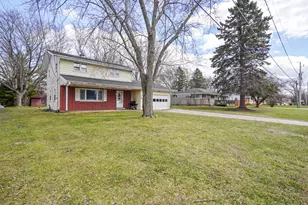 3749 Debby Ln, Racine, WI 53126 - Photo 36