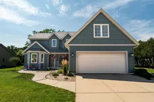 1052 Summer Creek Rd, Oconomowoc, WI 53066 - Photo 26