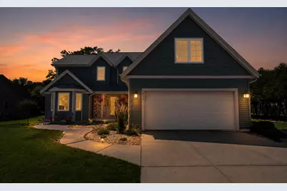 1052  Summer Creek Rd, Oconomowoc, WI 53066 - Photo 1