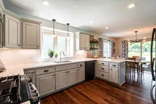 1052 Summer Creek Rd, Oconomowoc, WI 53066 - Photo 2
