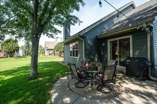 1052 Summer Creek Rd, Oconomowoc, WI 53066 - Photo 22
