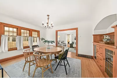 7442  Lincoln Pl, Wauwatosa, WI 53213 - Photo 8