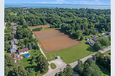 332  4 Mile Rd, Racine, WI 53402 - Photo 4