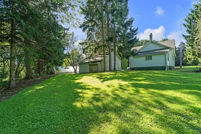 332  4 Mile Rd, Racine, WI 53402 - Photo 18