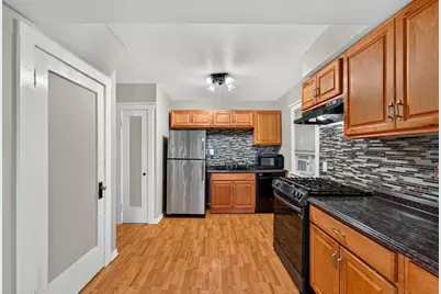 9012 W Greenfield Ave, West Allis, WI 53214 - Photo 14