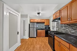 9012 W Greenfield Ave, West Allis, WI 53214 - Photo 14