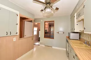206 Belmont Ave, Racine, WI 53405 - Photo 6